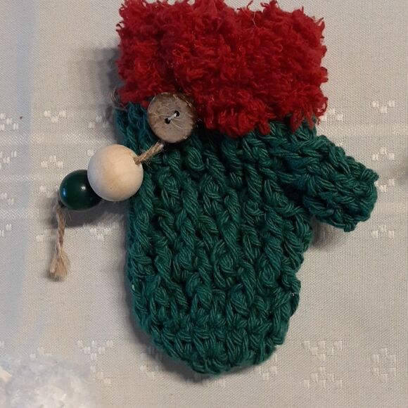 5 pc.mitten ornaments - Picture 2 of 8